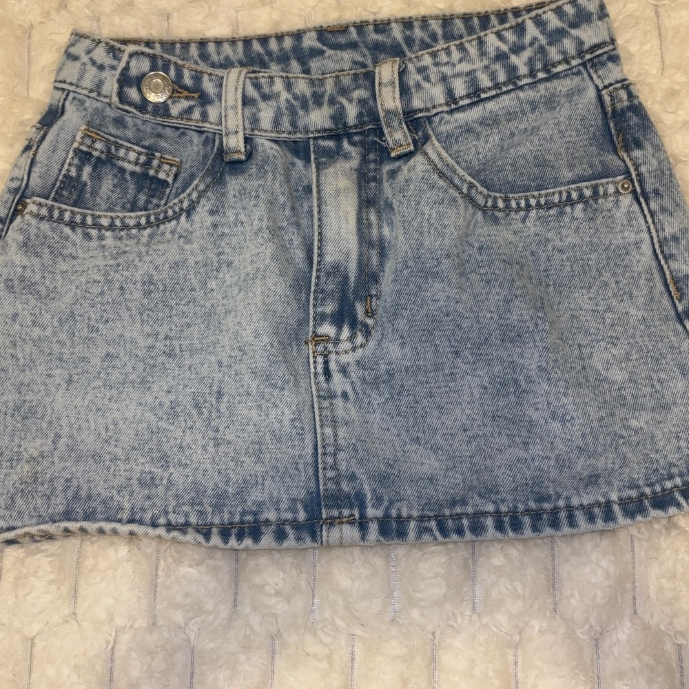 Light washed Denim mini skirt